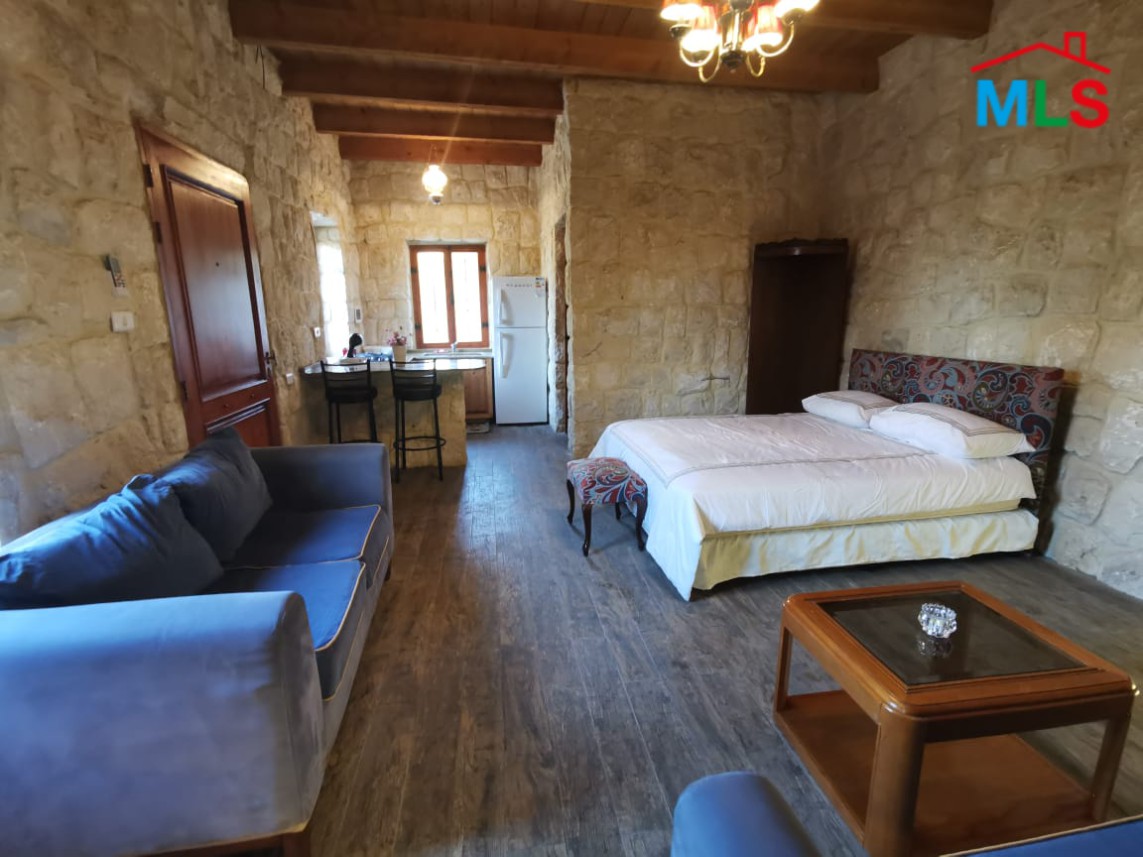 Traditional Building for Sale in Fatqa with a Big Garden
