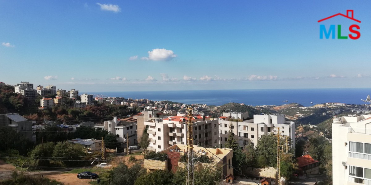 Elegant Villa for Sale With A Nice View in Qornet El Hamra, Metn