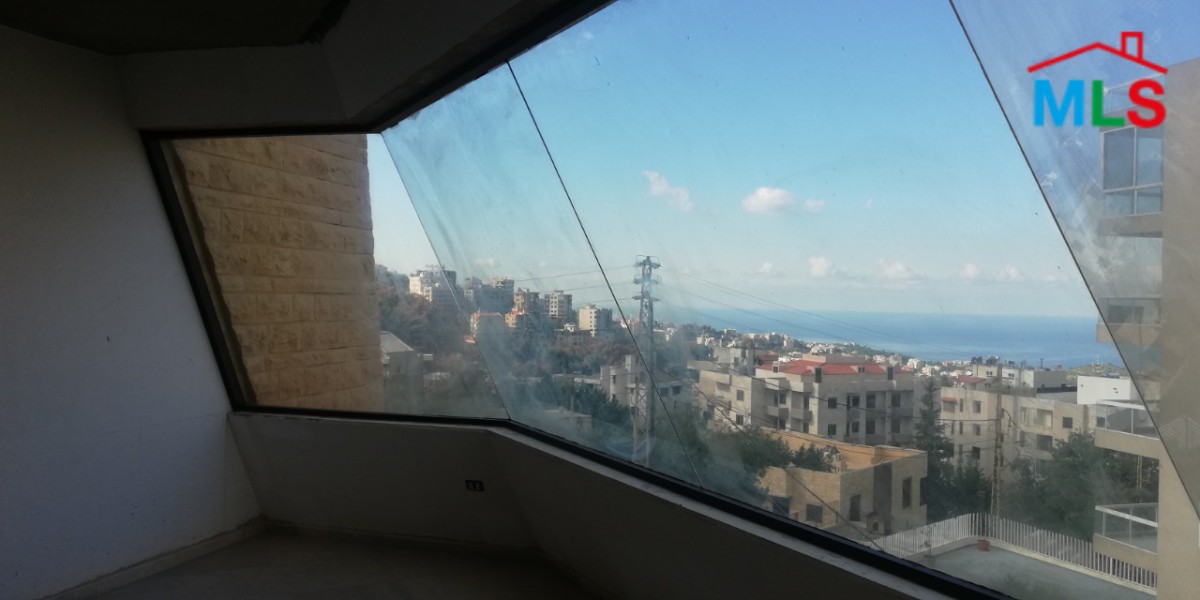 Elegant Villa for Sale With A Nice View in Qornet El Hamra, Metn