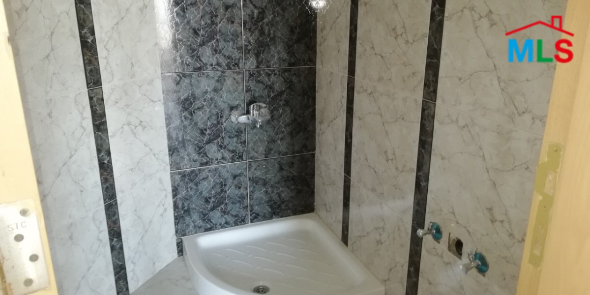 Elegant Villa for Sale With A Nice View in Qornet El Hamra, Metn