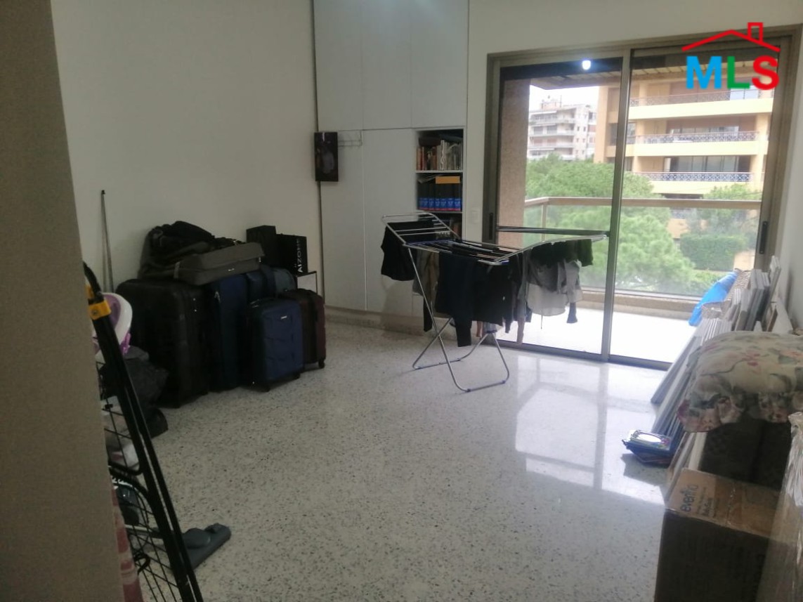 Spacious Apartment for Sale in Horsh Tabet