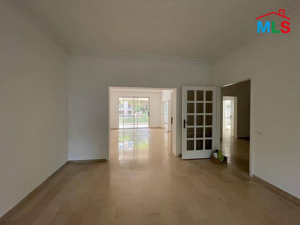 Spacious Apartment for Sale in Horsh Tabet