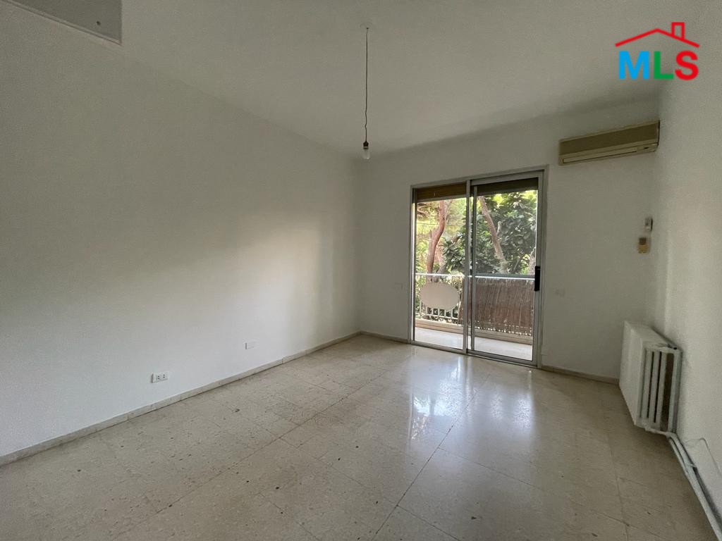 Spacious Apartment for Sale in Horsh Tabet