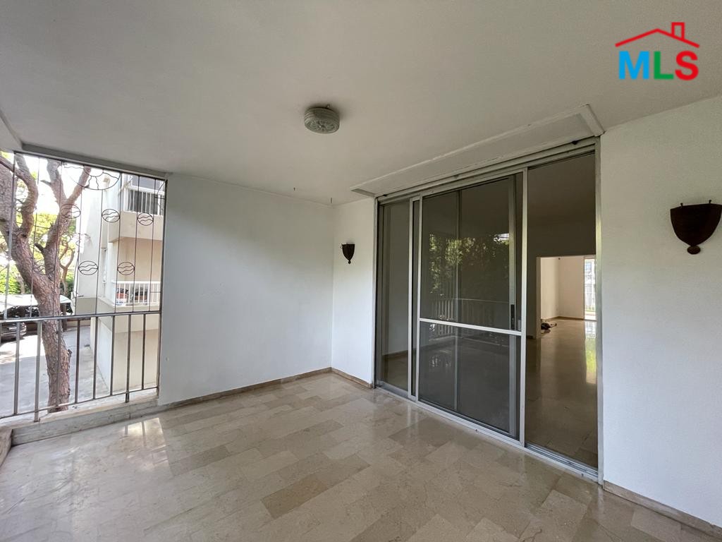 Spacious Apartment for Sale in Horsh Tabet