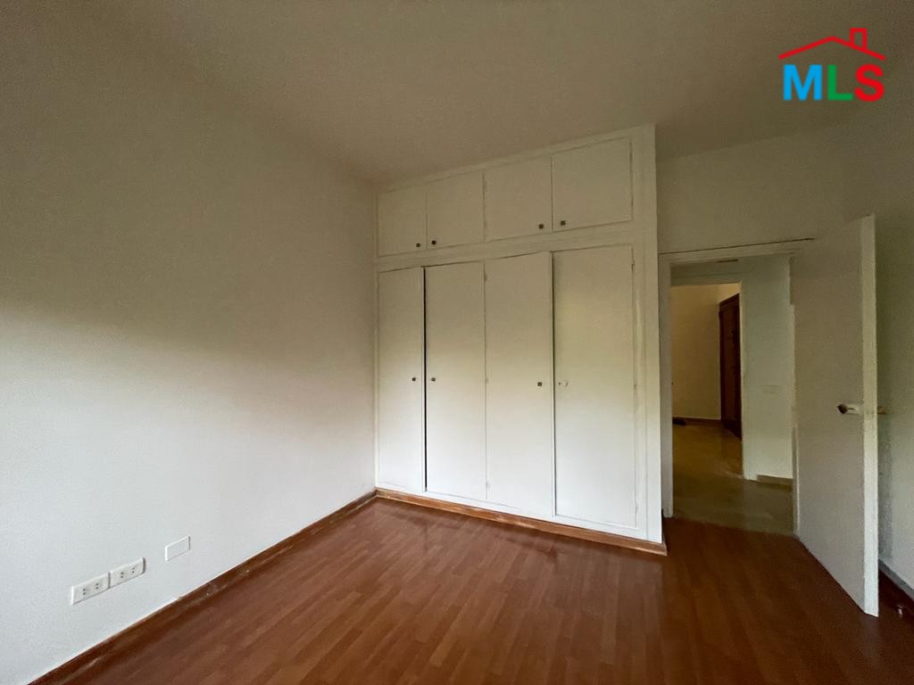Spacious Apartment for Sale in Horsh Tabet