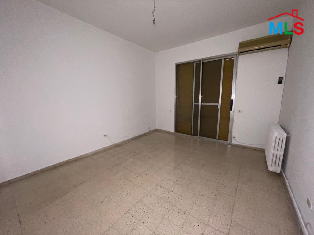 Spacious Apartment for Sale in Horsh Tabet