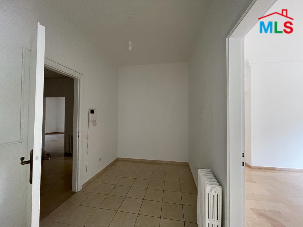 Spacious Apartment for Sale in Horsh Tabet