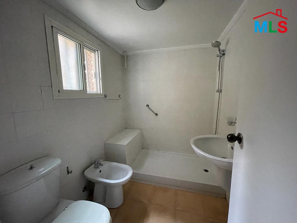 Spacious Apartment for Sale in Horsh Tabet