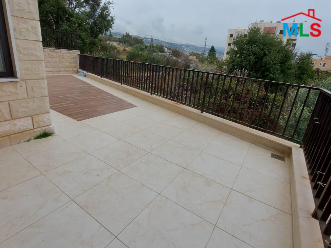 Apartment for Sale in Aamchit In A Very Calm Neighborhood
