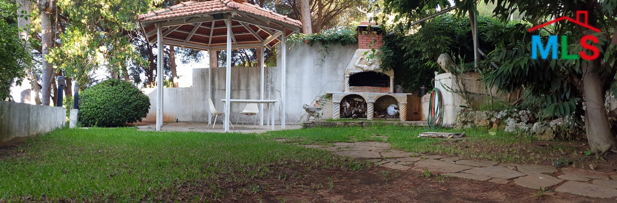 Spacious Villa for Sale in Monteverde surrounded by pine forest