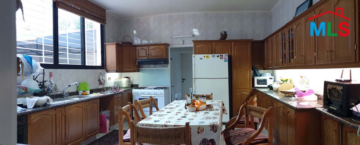 Spacious Villa for Sale in Monteverde surrounded by pine forest