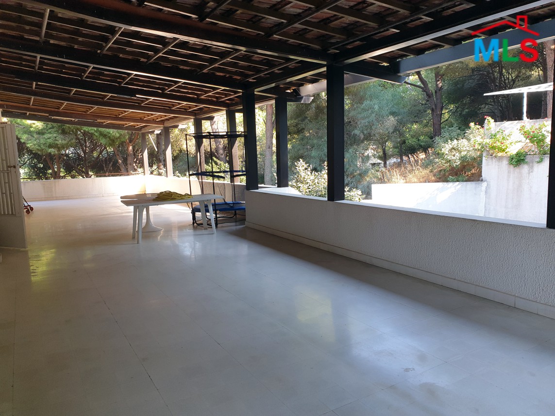 Spacious Villa for Sale in Monteverde surrounded by pine forest