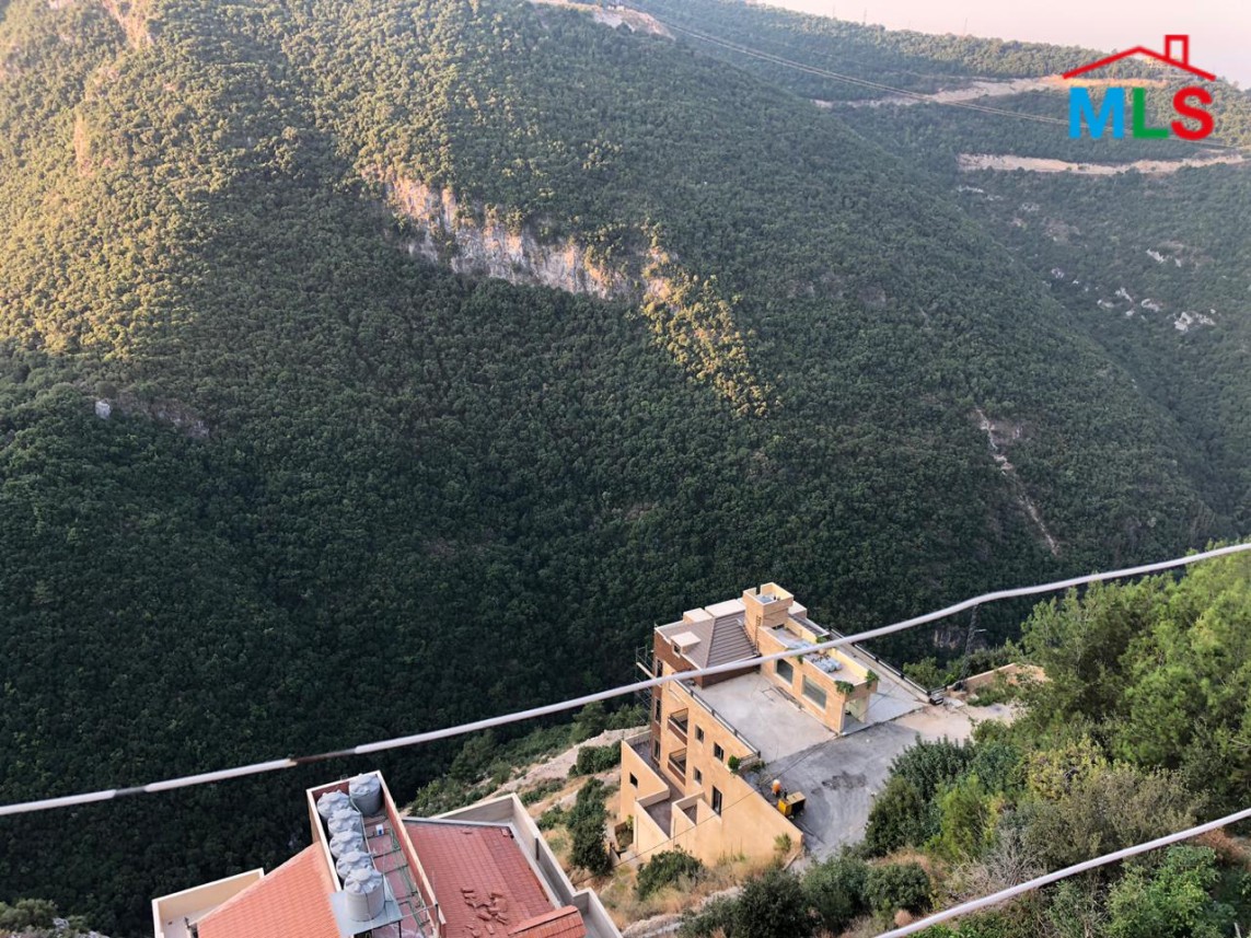 House/Villa For Sale in Blat Fully Decorated With Panoramic Sea View