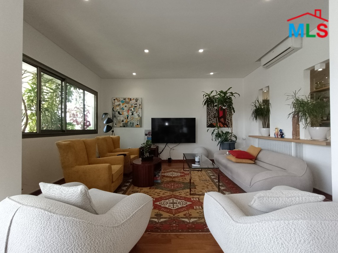 Charming Apartment for Sale in Achrafieh
