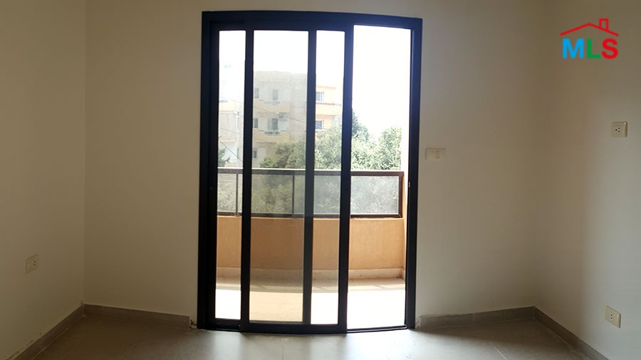 Spacious Apartment For Sale in Aamchit