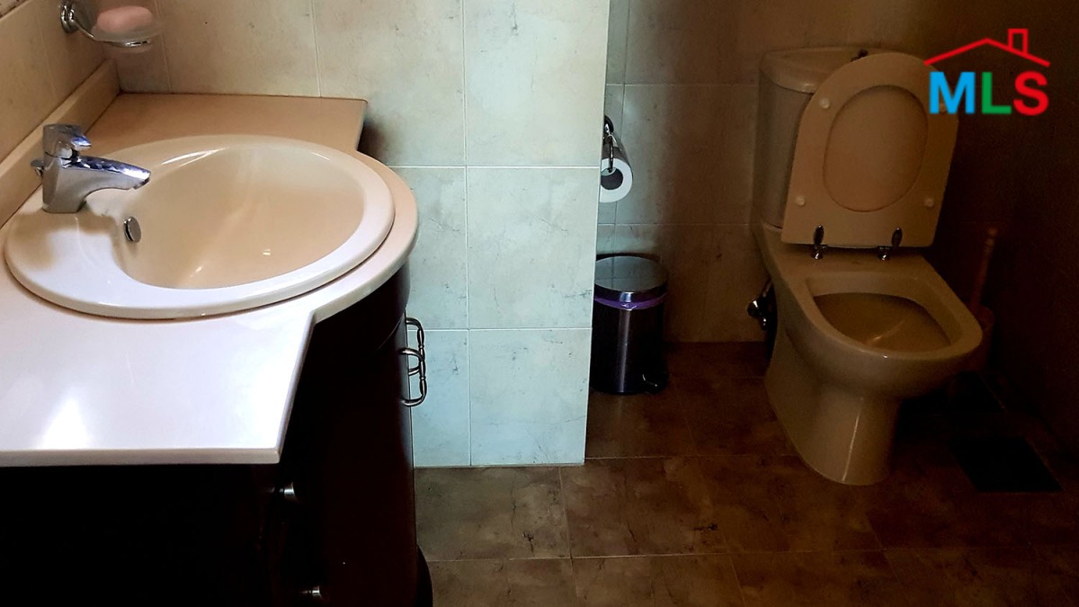 Fully decorated & Furnished Villa For Sale in Hrajel