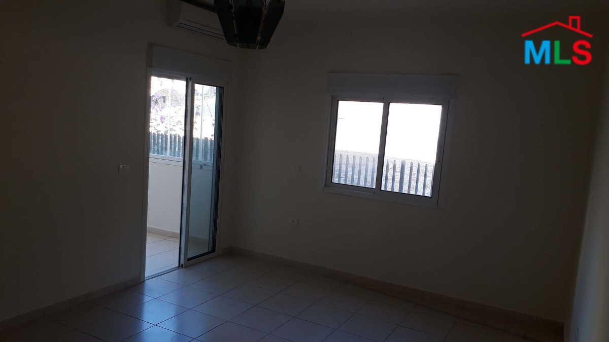 275 sqm Spacious Apartment For Sale in Ain Aar with a splendid view