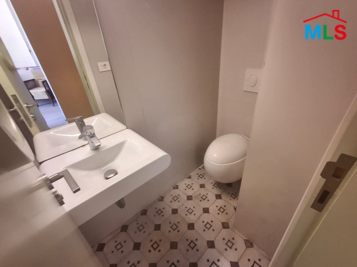 Apartment For Sale in Achrafieh Near Lycee