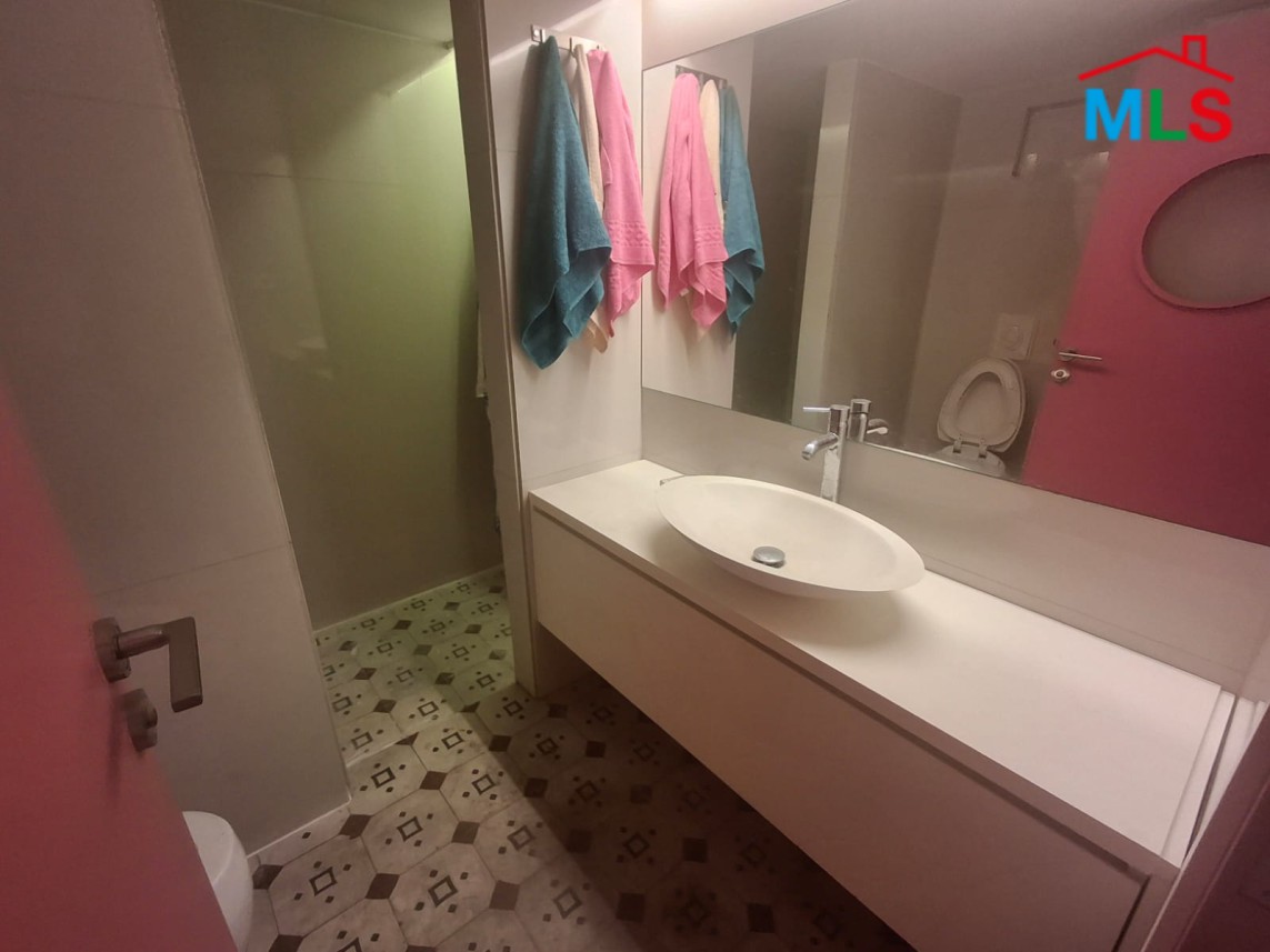 Apartment For Sale in Achrafieh Near Lycee