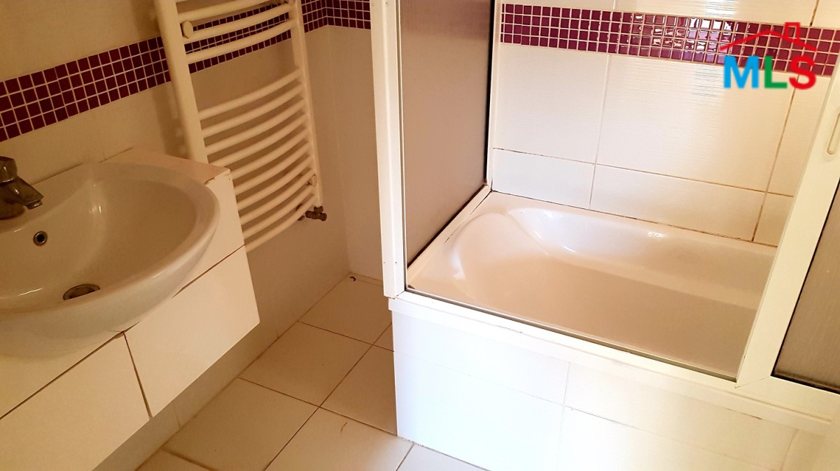Spacious Fully Decorated Apartment For Sale in Kfarhbeib