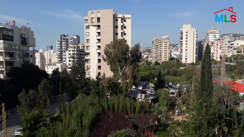 Spacious Apartment For Sale of 300 sqm in Jal El Dib