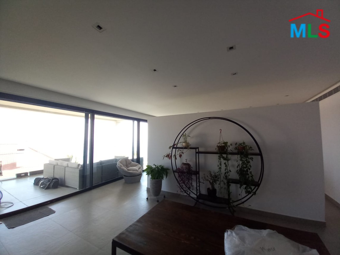 Spacious High-End Finishing Apartment For Sale in Prime Location of Adma
