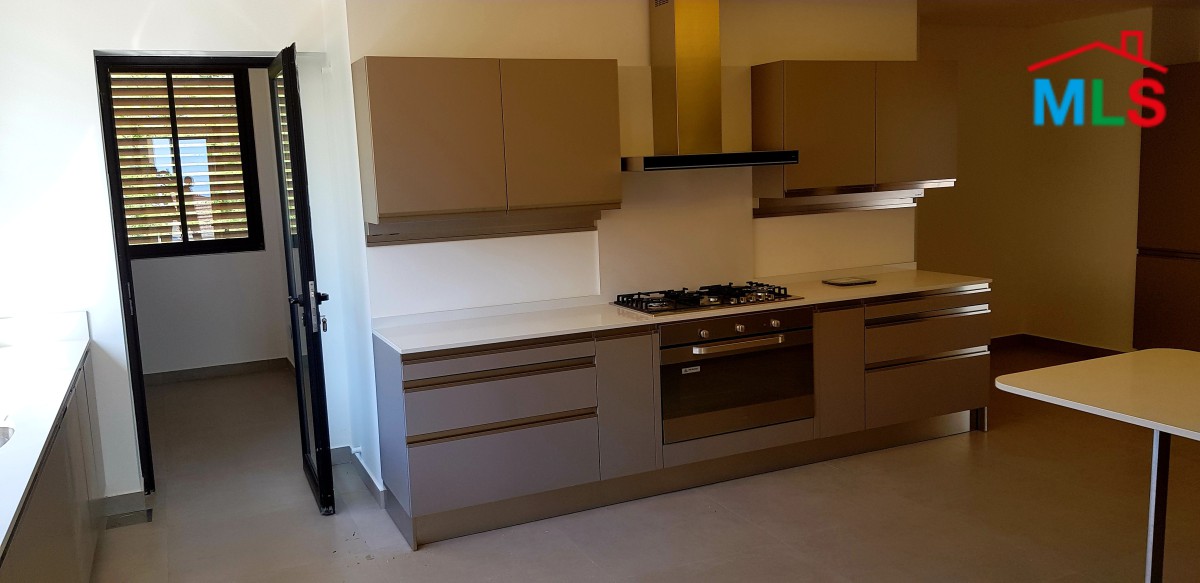 Spacious High-End Finishing Apartment For Sale in Prime Location of Adma
