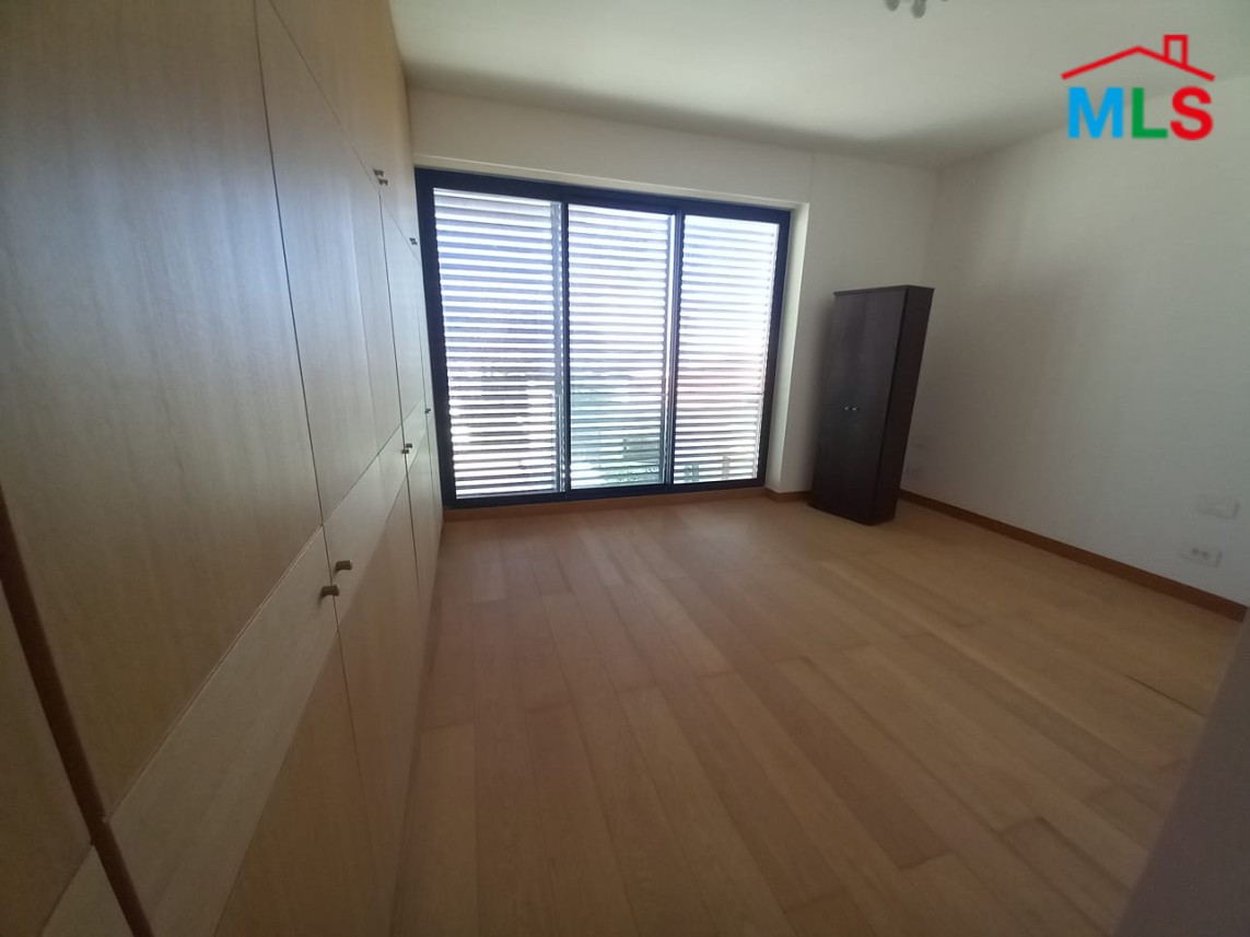Spacious High-End Finishing Apartment For Sale in Prime Location of Adma