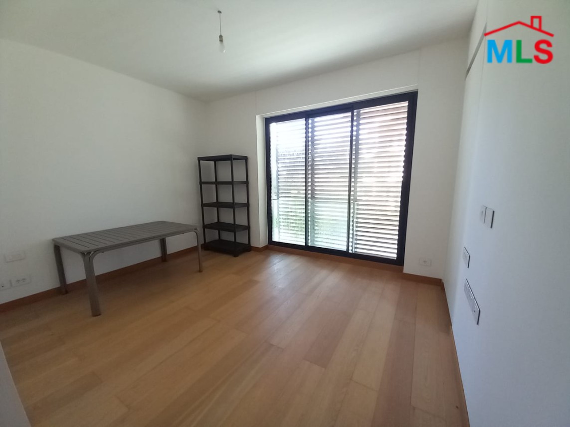 Spacious High-End Finishing Apartment For Sale in Prime Location of Adma