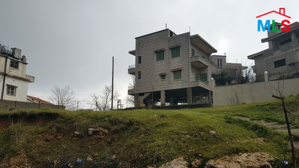Land for Sale in Faytroun