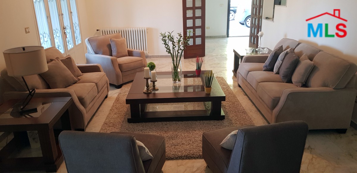 Villa For Sale in Ajaltoun