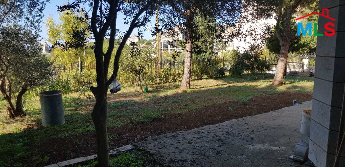 Villa For Sale in Ajaltoun