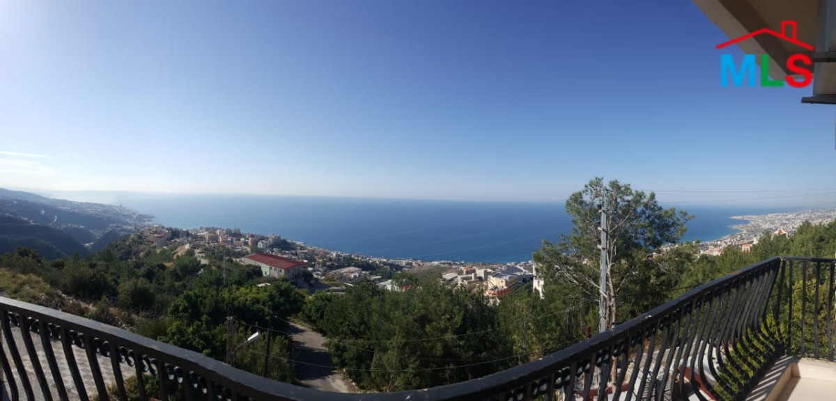 Apartment For Sale in Halat With An Open Sea View