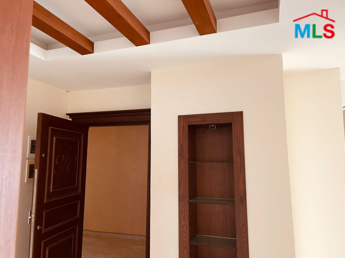 Apartment For Sale in Halat With An Open Sea View