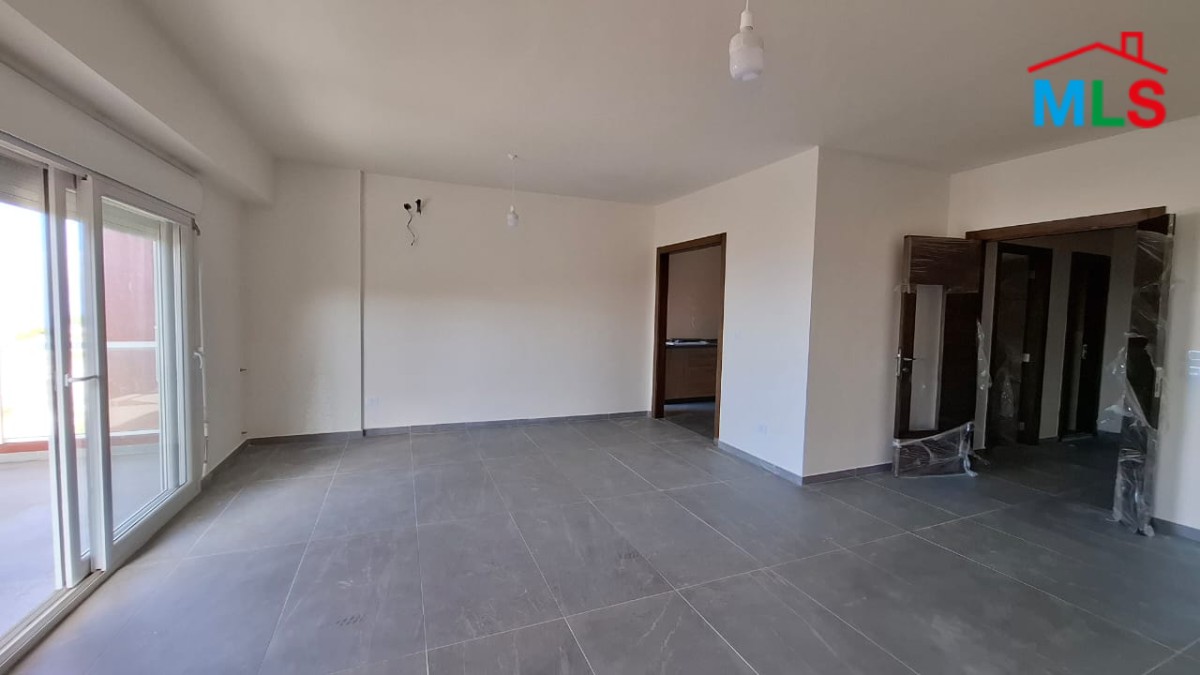 Apartment For Sale In Hboub With Easy Access To Main Road