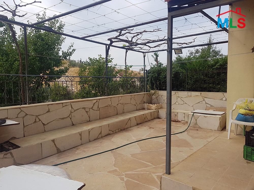 Apartment For Sale in Hboub With Garden & Terrace