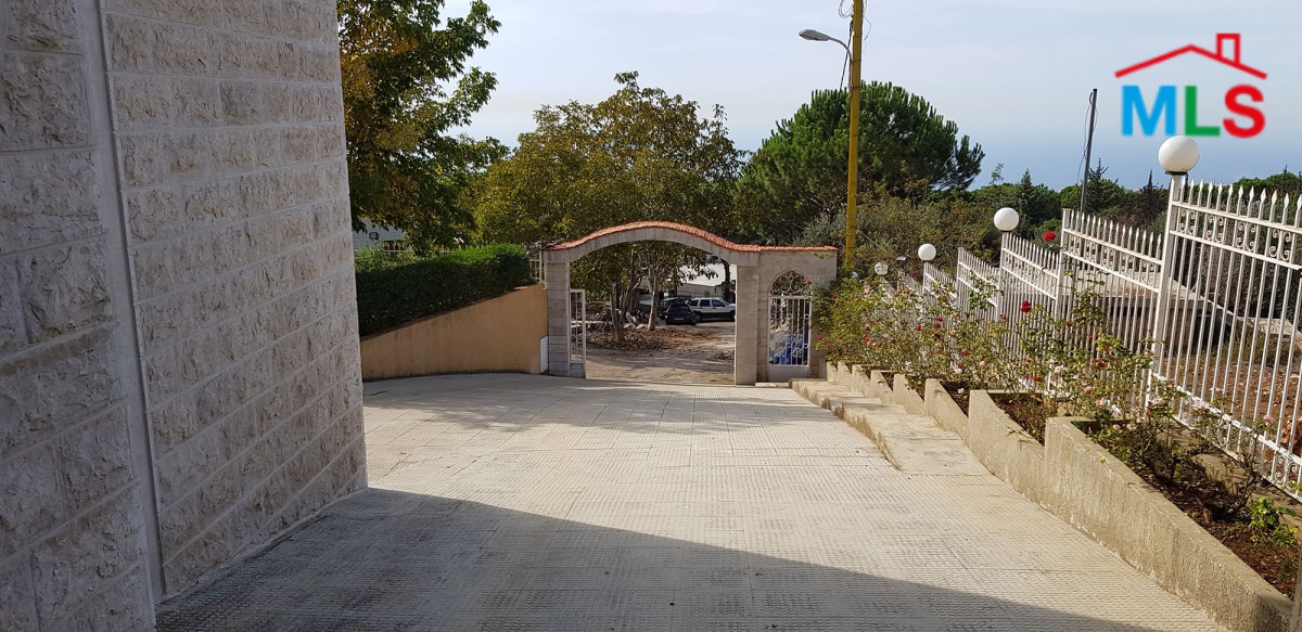 Fully Decorated & Furnished Villa For Sale in Prime Location of Shayle