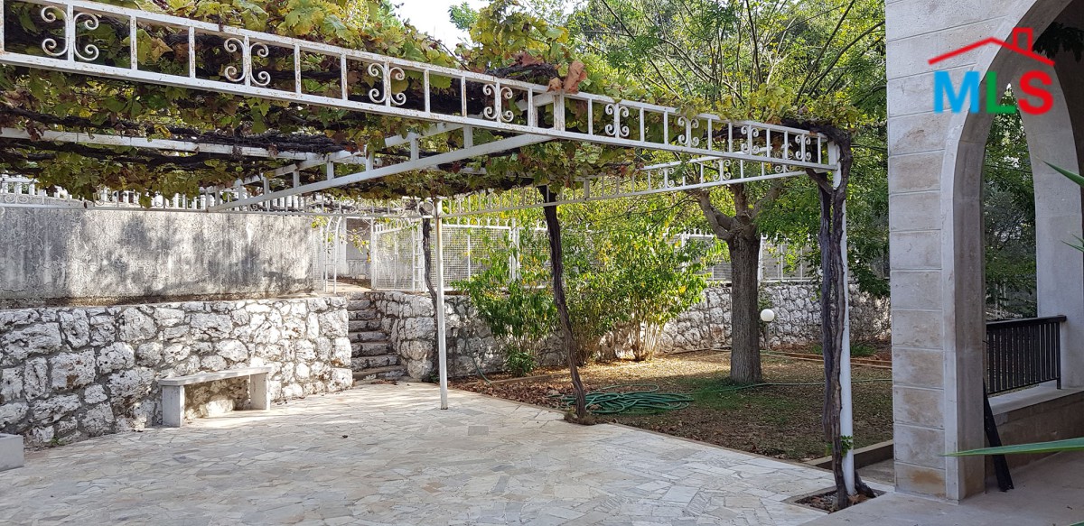 Fully Decorated & Furnished Villa For Sale in Prime Location of Shayle