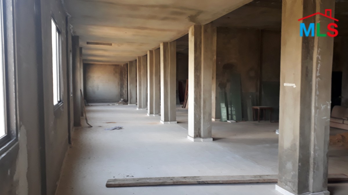 Three Floors 1550 sqm Warehouse For Sale in Aoukar