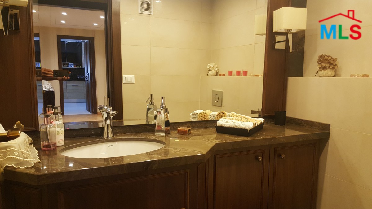 Luxurious apartment For Sale in Baabda