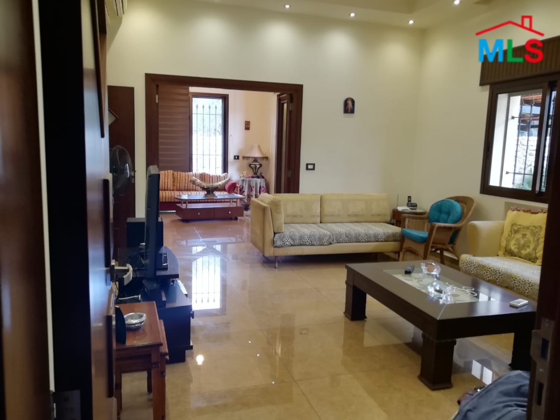 Villa For Sale In Jeddayel In A Calm Zone