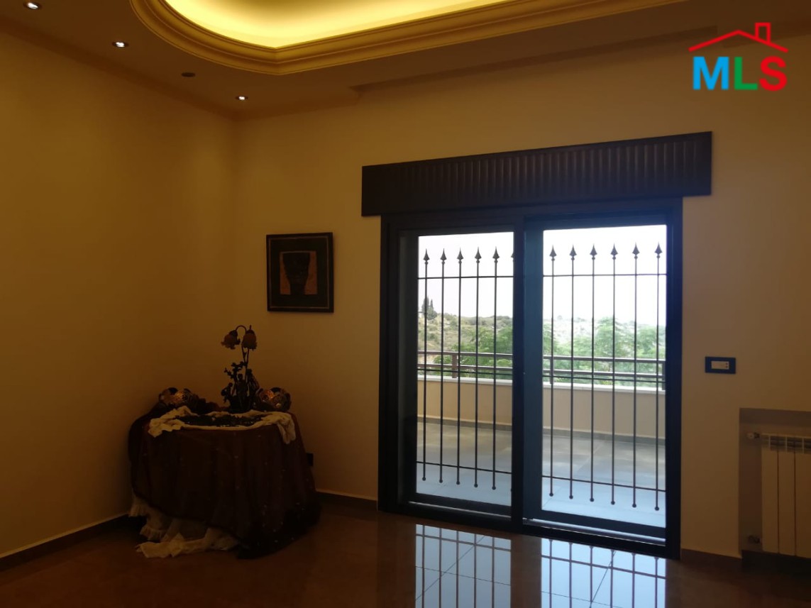 Villa For Sale In Jeddayel In A Calm Zone