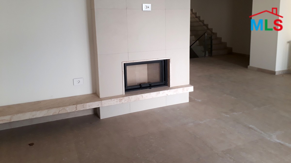Luxurious Townhouse for sale in Beit Misk With an eagle eye View