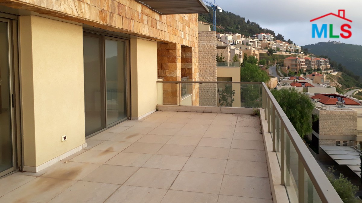 Luxurious Townhouse for sale in Beit Misk With an eagle eye View