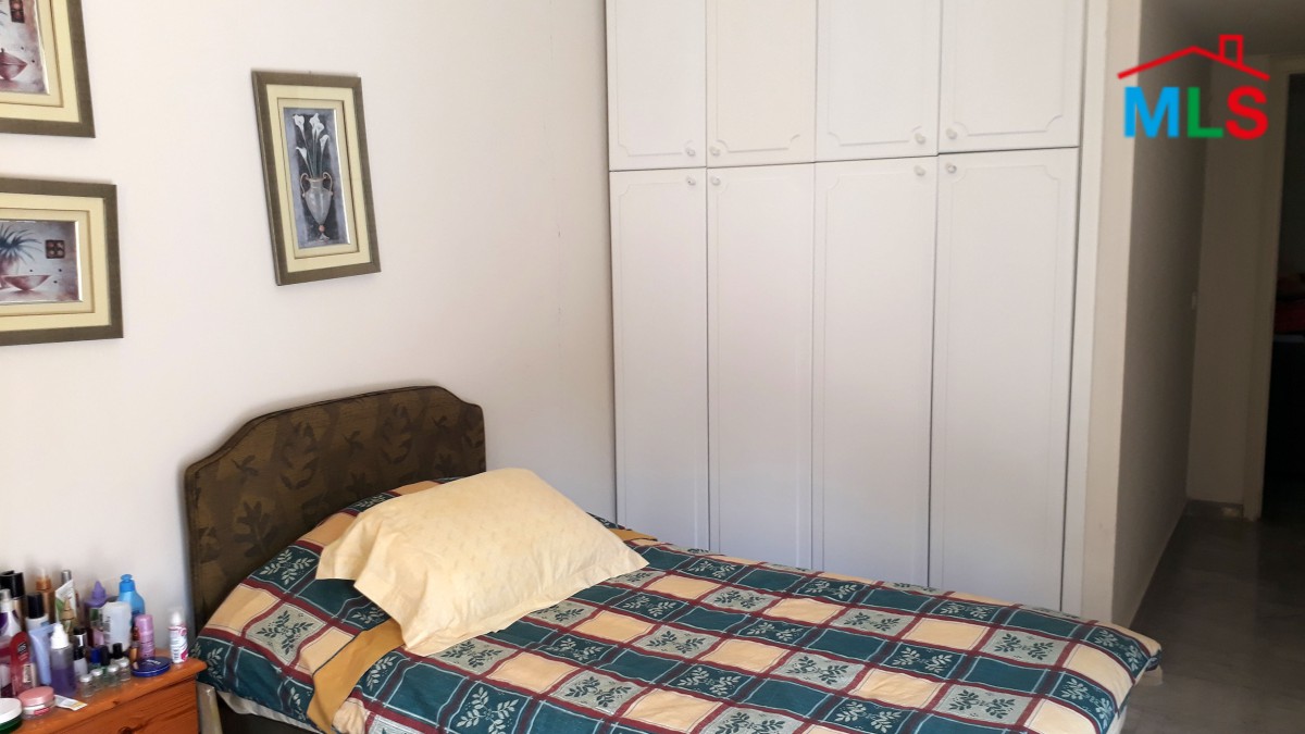 Spacious apartment for sale in a gated community, Bsalim, Saint Marc des pin