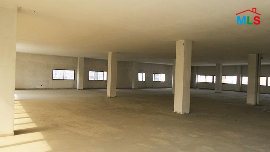 Open Space Office For Sale in Dora