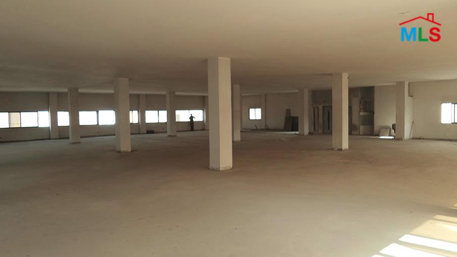 Open Space Office For Sale in Dora