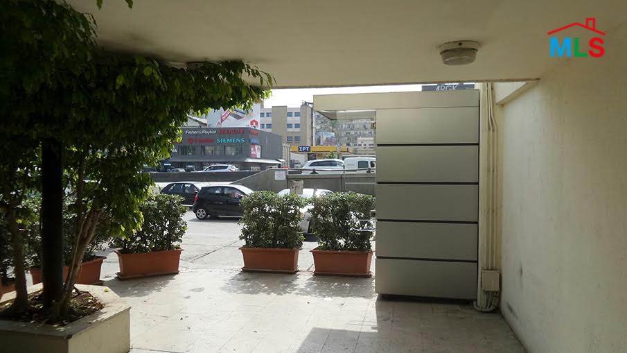 Open Space Office For Sale in Dora