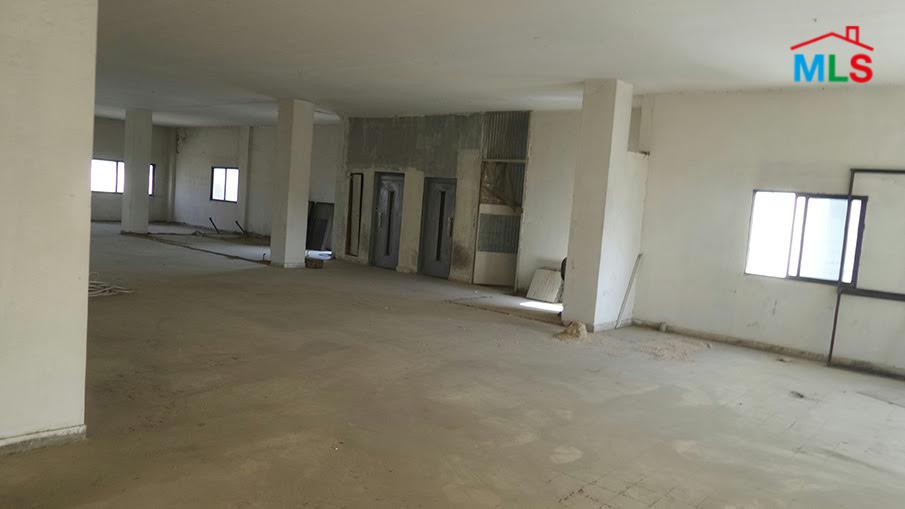 Open Space Office For Sale in Dora