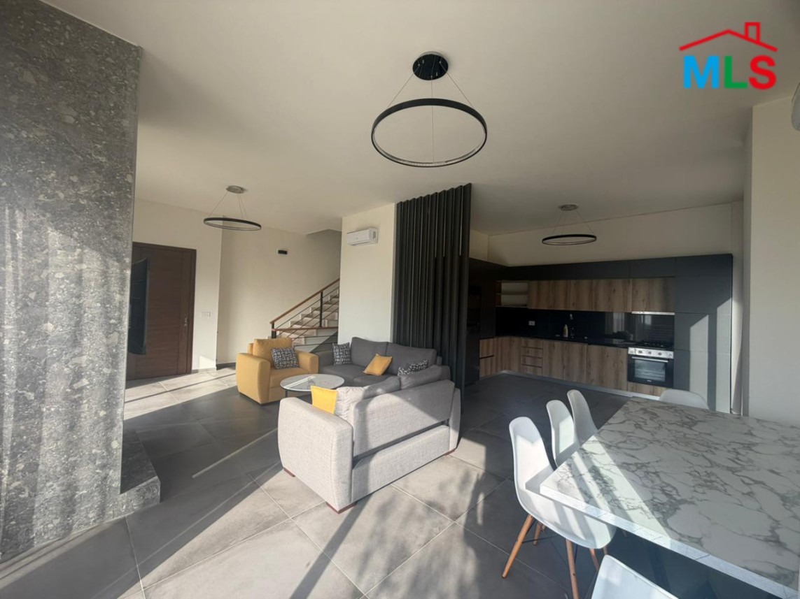 Villa Black: A charming Villa For Sale 10 minutes above Jbeil